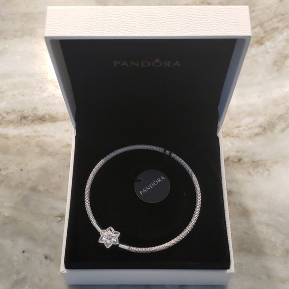 Pandora Moments Snowflake Bracelet 29 